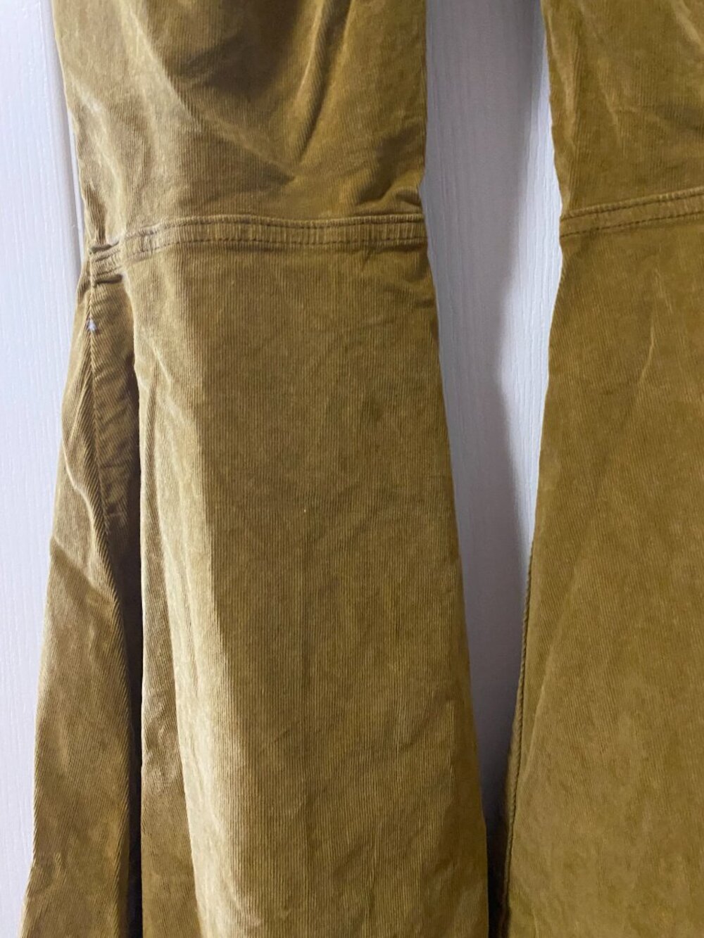 Free People Retro Just Float On Corduroy Ultra Wide Flare Boho Pants Mustard 29 - Picture 9 of 10